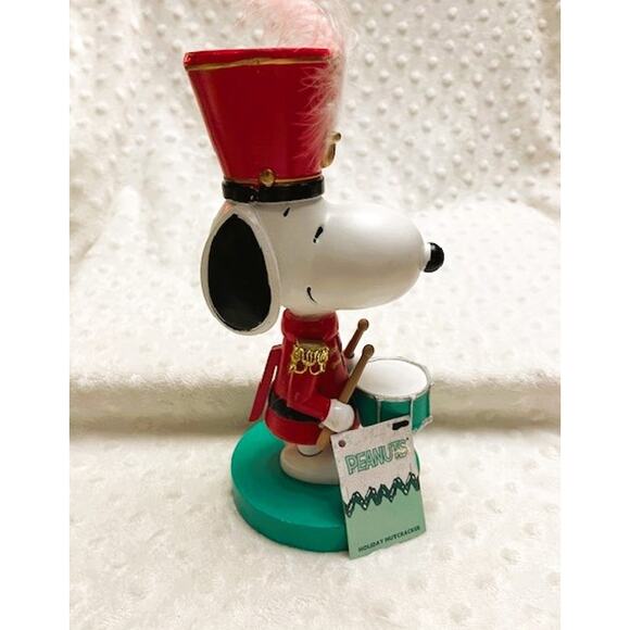 Peanuts Snoopy 8 1/2" Drummer Nutcracker , Kurt Adler (2024), NEW w/Tags - Picture 4 of 5